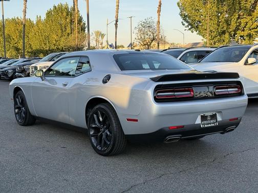 2021 Dodge Challenger SXT