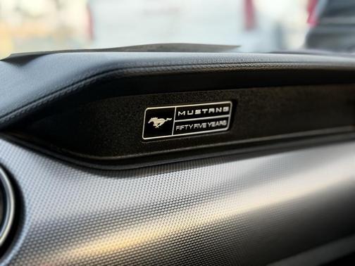 2020 Ford Mustang EcoBoost