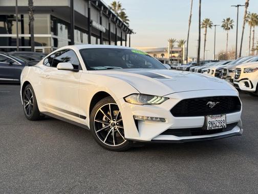 2020 Ford Mustang EcoBoost