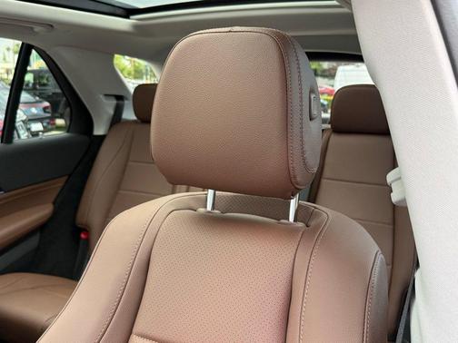 Black 2026 Mercedes-Benz GLE 450 4MATIC