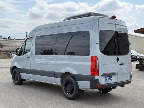 2025 Mercedes-Benz Sprinter 2500 Standard Roof