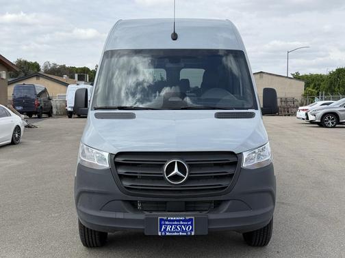 2025 Mercedes-Benz Sprinter 2500 Standard Roof