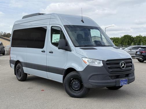 2025 Mercedes-Benz Sprinter 2500 Standard Roof