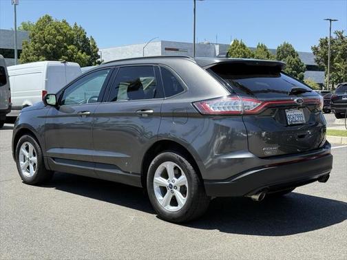 2018 Ford Edge SE