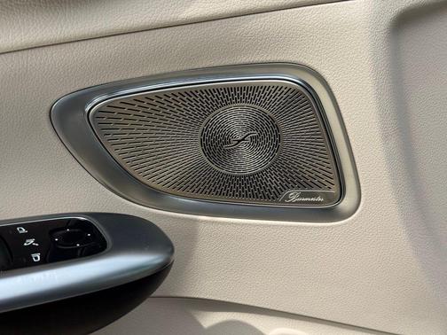 Selenite Grey Metallic 2024 Mercedes-Benz C-Class C 300