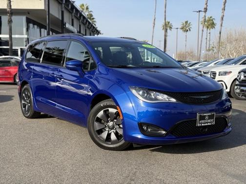 2020 Chrysler Pacifica Hybrid Limited