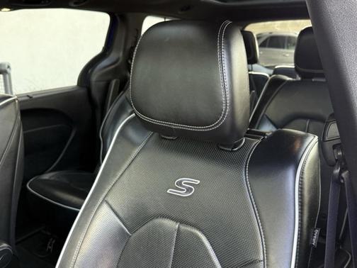 2020 Chrysler Pacifica Hybrid Limited