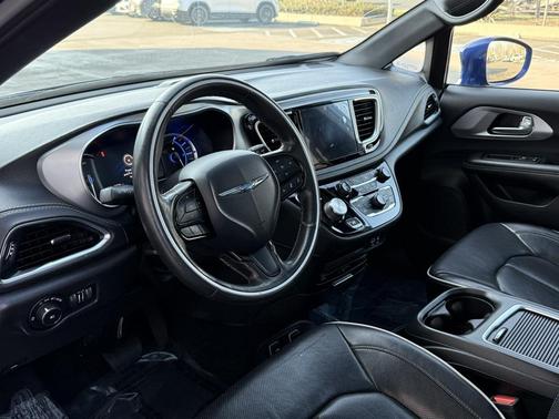 2020 Chrysler Pacifica Hybrid Limited