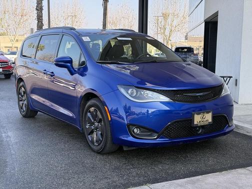 2020 Chrysler Pacifica Hybrid Limited