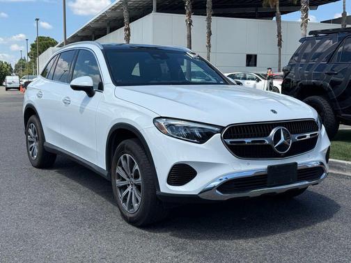 Polar White 2024 Mercedes-Benz GLC 300 4MATIC
