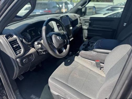 2022 RAM 2500 Tradesman Crew Cab 4x4 6'4' Box