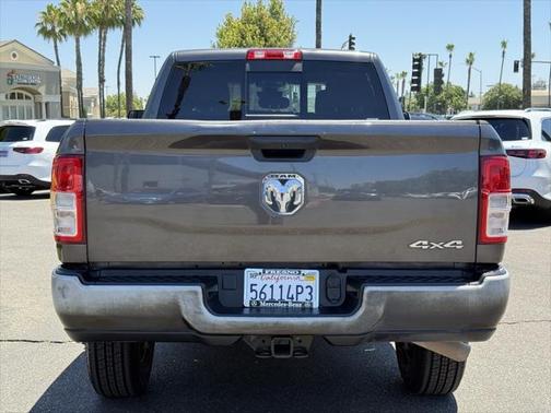 2022 RAM 2500 Tradesman Crew Cab 4x4 6'4' Box