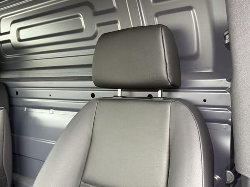 2026 Mercedes-Benz Sprinter 2500 High Roof