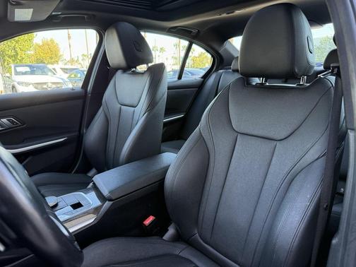 2020 BMW 330 330i