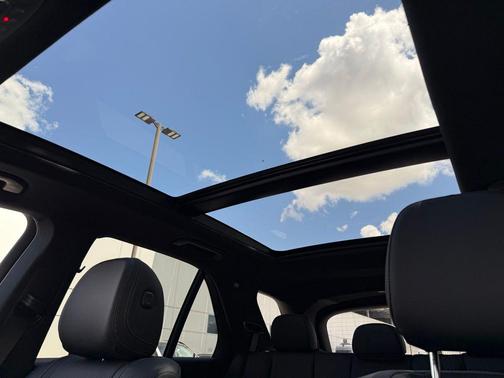 MANUFAKTUR Moonlight White Magno 2026 Mercedes-Benz GLE 450 4MATIC