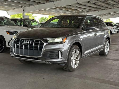 Samurai Gray Metallic 2021 Audi Q7 45 Premium