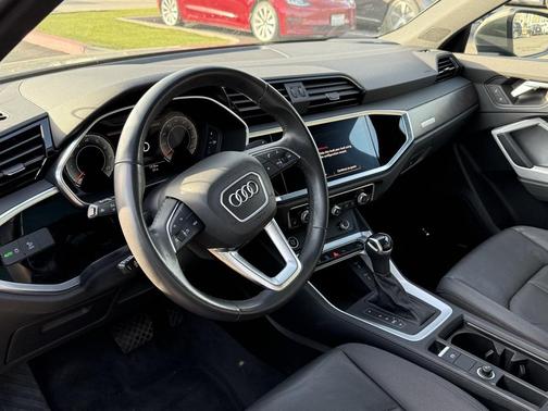 2022 Audi Q3 45 S line Premium Plus