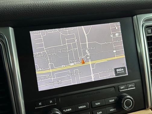 2018 Porsche Macan Sport Edition