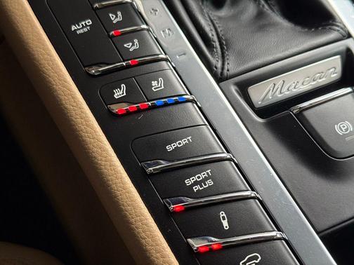 2018 Porsche Macan Sport Edition