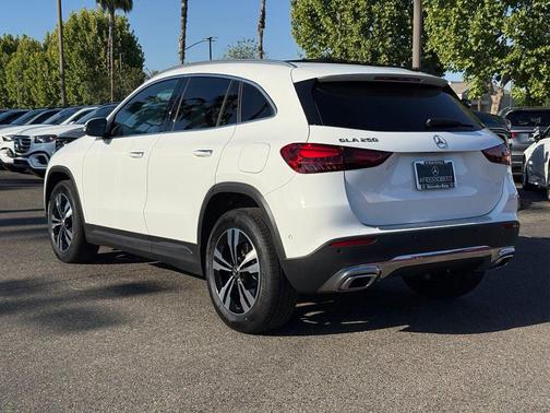 Polar White 2025 Mercedes-Benz GLA 250 4MATIC