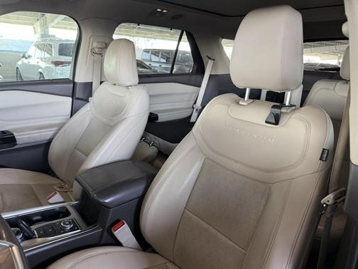 2021 Ford Explorer Platinum