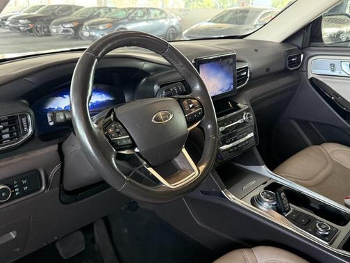 2021 Ford Explorer Platinum