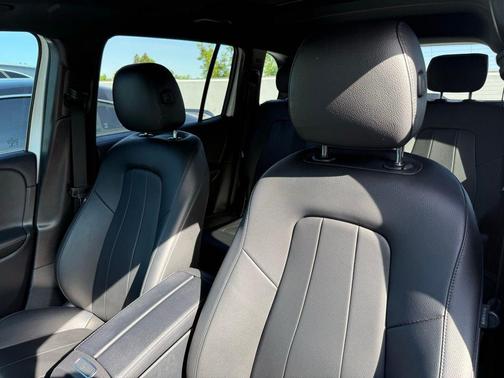 Polar White 2021 Mercedes-Benz GLB 250 Base