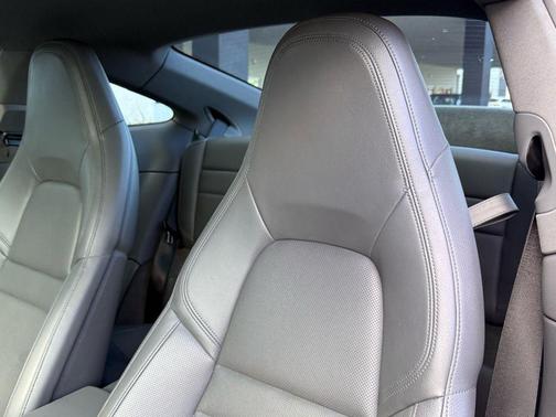 2022 Porsche 911 Carrera