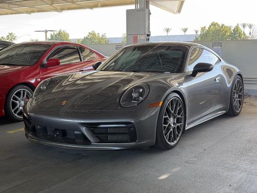 2022 Porsche 911 Carrera