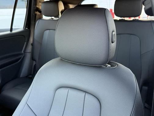 2025 Mercedes-Benz GLB 250 4MATIC