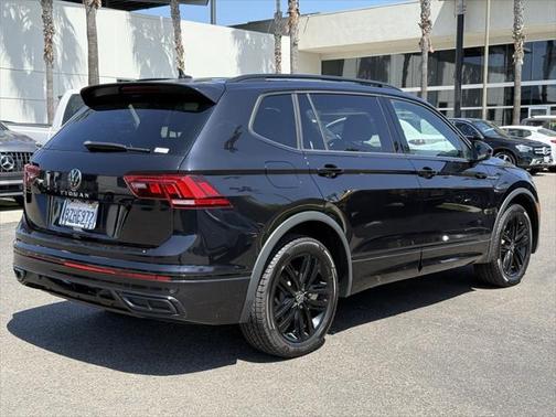 2022 Volkswagen Tiguan 2.0T SE R-Line Black