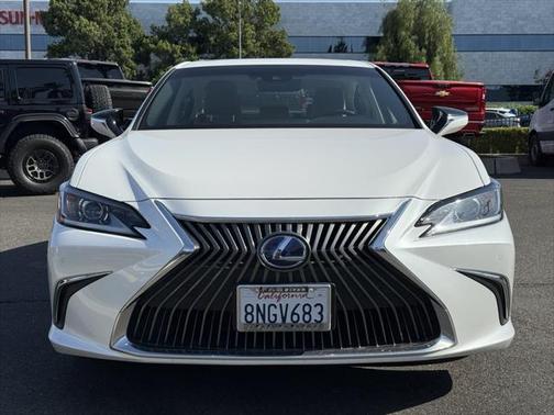 2020 Lexus ES 300h Base