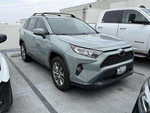 2021 Toyota RAV4 XLE Premium