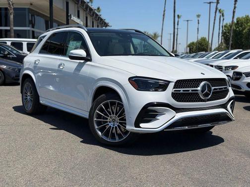 MANUFAKTUR Moonlight White Metallic 2026 Mercedes-Benz GLE 450 4MATIC