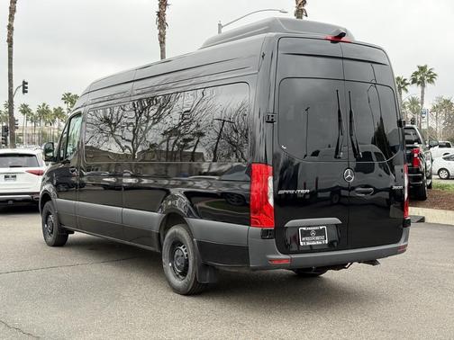 2025 Mercedes-Benz Sprinter 2500 High Roof