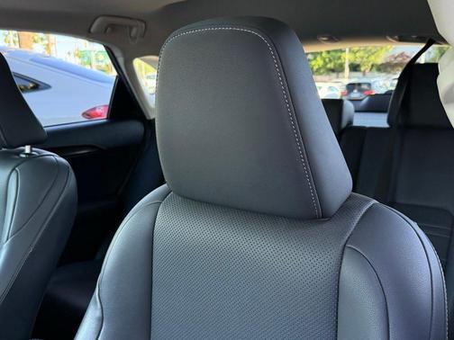 Eminent White Pearl 2021 Lexus NX 300h Base