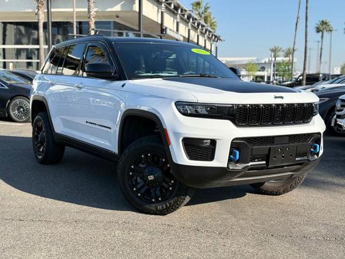 2022 Jeep Grand Cherokee 4xe Trailhawk