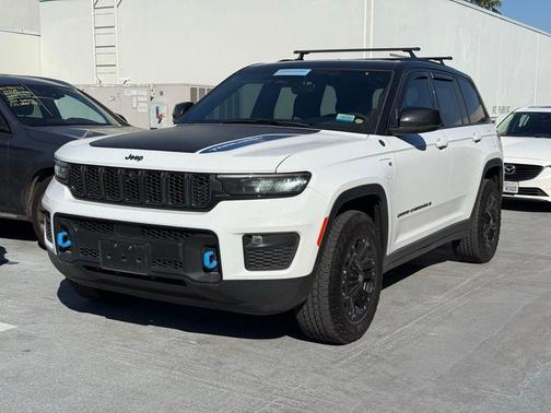 2022 Jeep Grand Cherokee 4xe Trailhawk