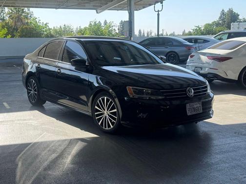 Black Uni 2016 Volkswagen Jetta 1.8T Sport