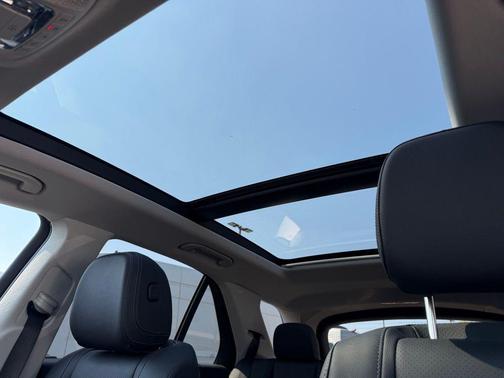 Obsidian Black Metallic 2026 Mercedes-Benz GLE 350 Base