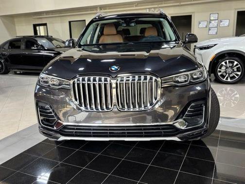 Dark Graphite Metallic 2021 BMW X7 xDrive40i