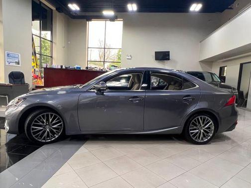 2018 Lexus IS 300 Base