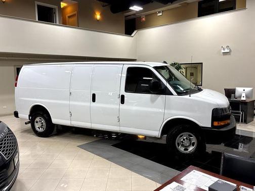 Summit White 2021 Chevrolet Express 2500 LT