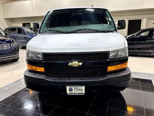 Summit White 2021 Chevrolet Express 2500 LT