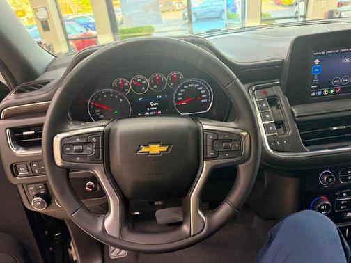 2023 Chevrolet Suburban LS