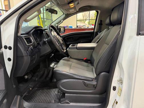2017 Nissan Titan XD S