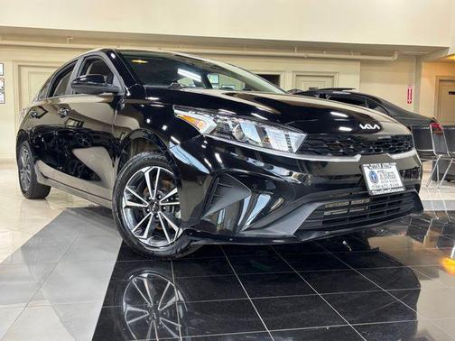 Aurora Black 2023 Kia Forte LXS