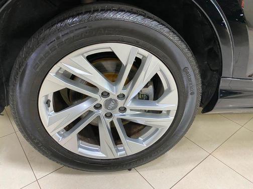 2020 Audi Q7 45 Premium Plus