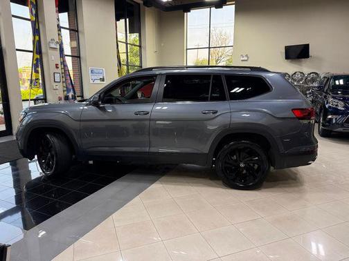 2023 Volkswagen Atlas 3.6L SE w/Technology