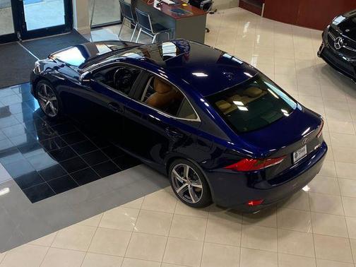 2017 Lexus IS 300 Base